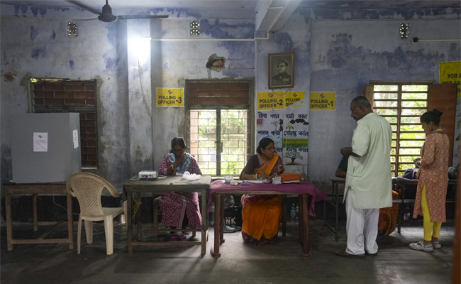 18.76 pc turnout recorded as West Bengal votes in first phase of assembly polls
